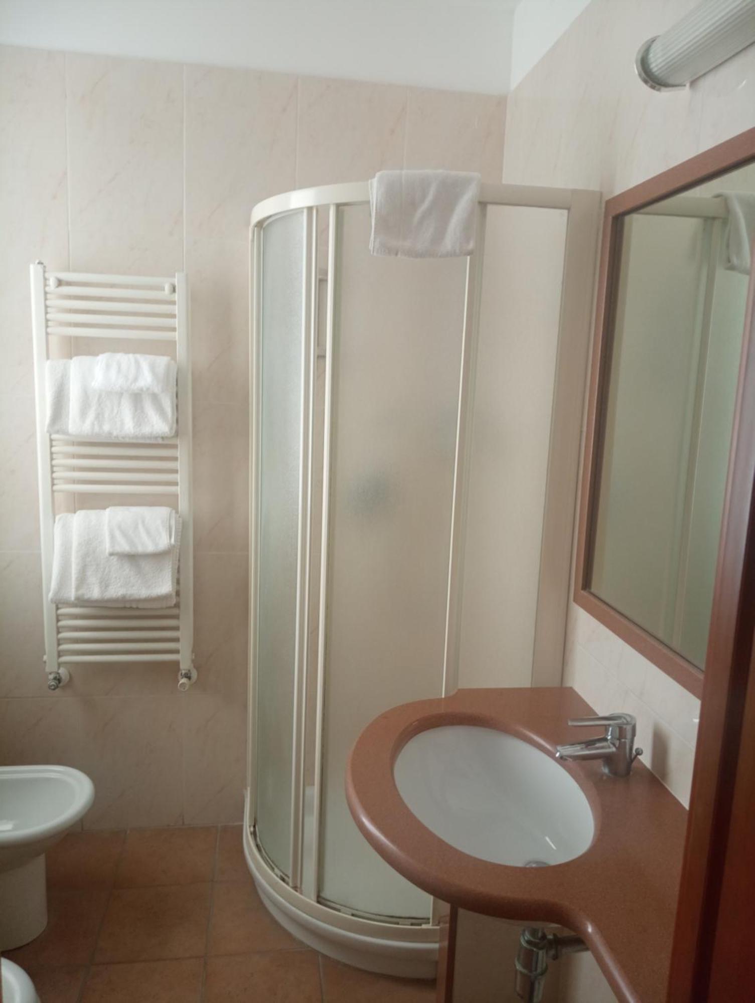 Hotel Beaurivage Senigallia Buitenkant foto