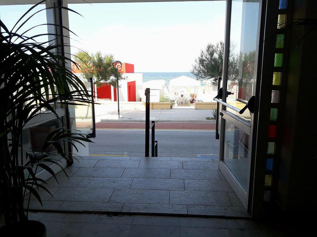 Hotel Beaurivage Senigallia Buitenkant foto