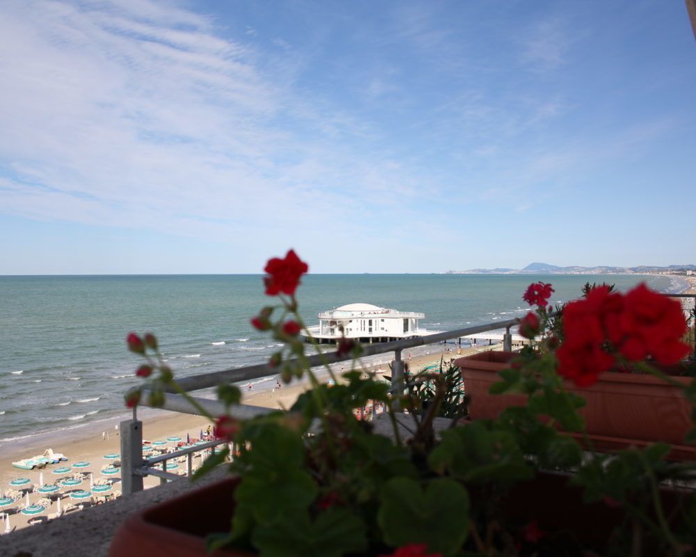 Hotel Beaurivage Senigallia Buitenkant foto