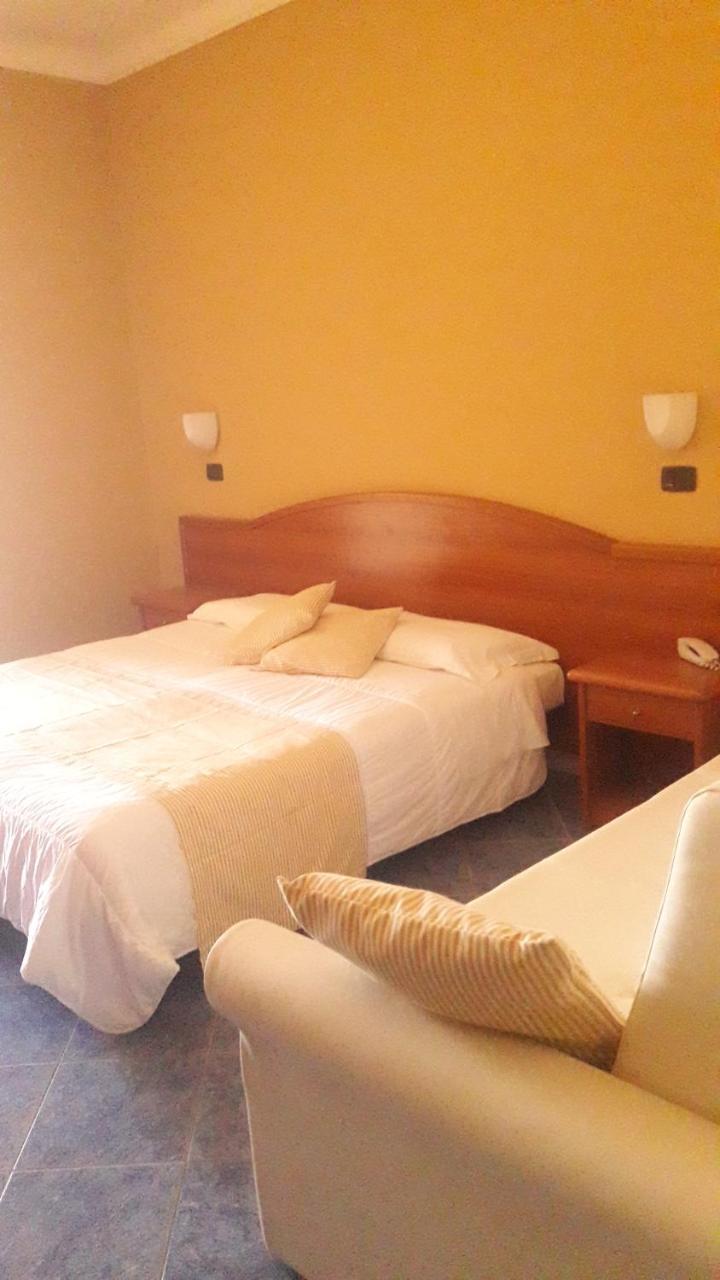 Hotel Beaurivage Senigallia Buitenkant foto