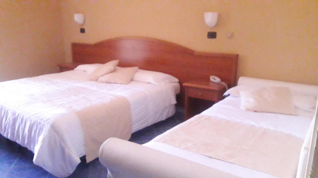 Hotel Beaurivage Senigallia Buitenkant foto